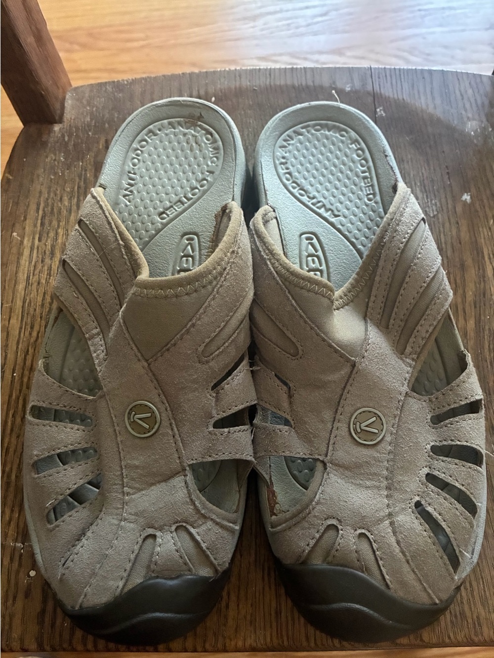 KEEN Olive Green Slip-On Shoe (Size EU 38.5 / US 8)